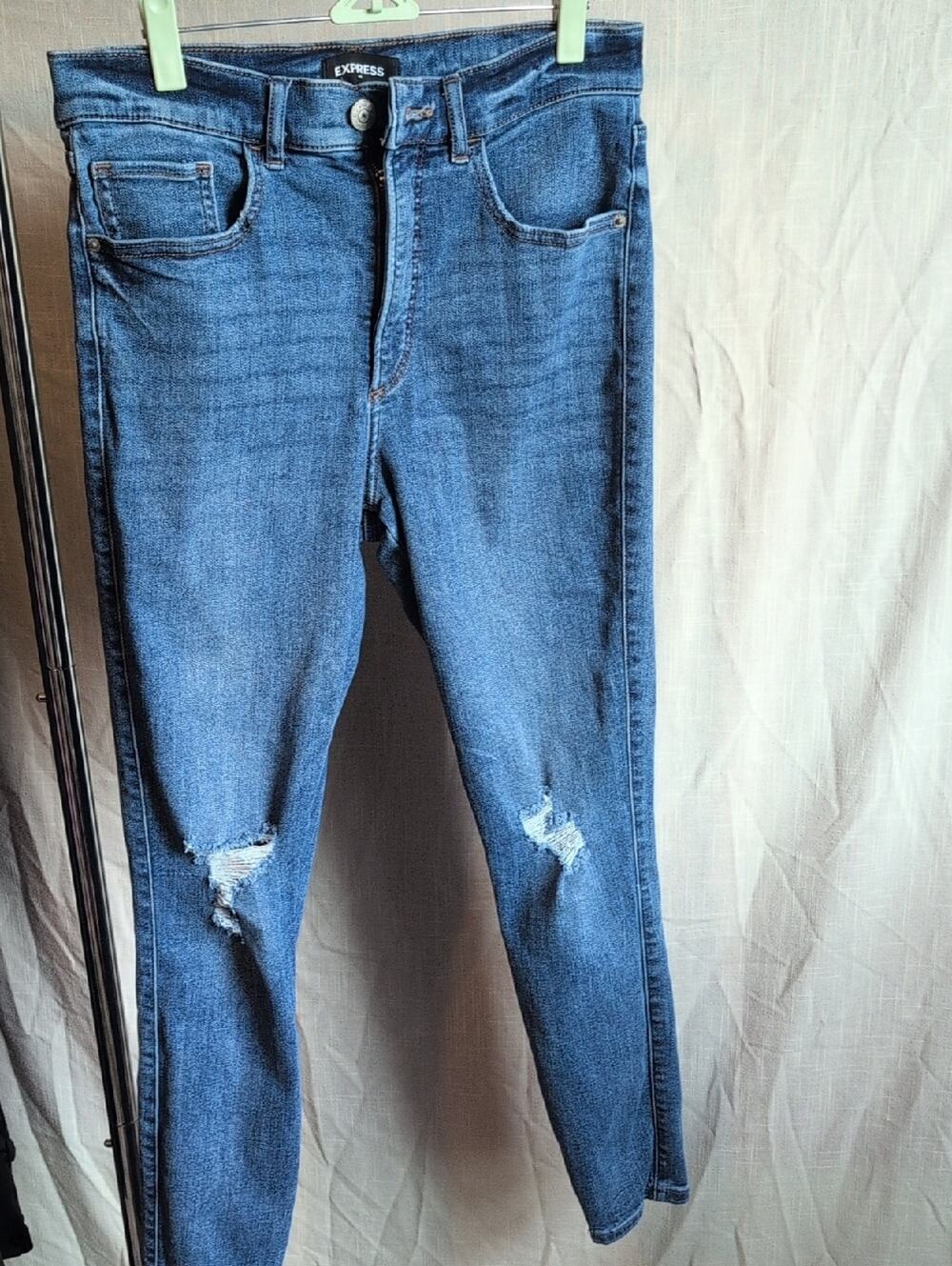 Express Women's Distressed Skinny Jeans